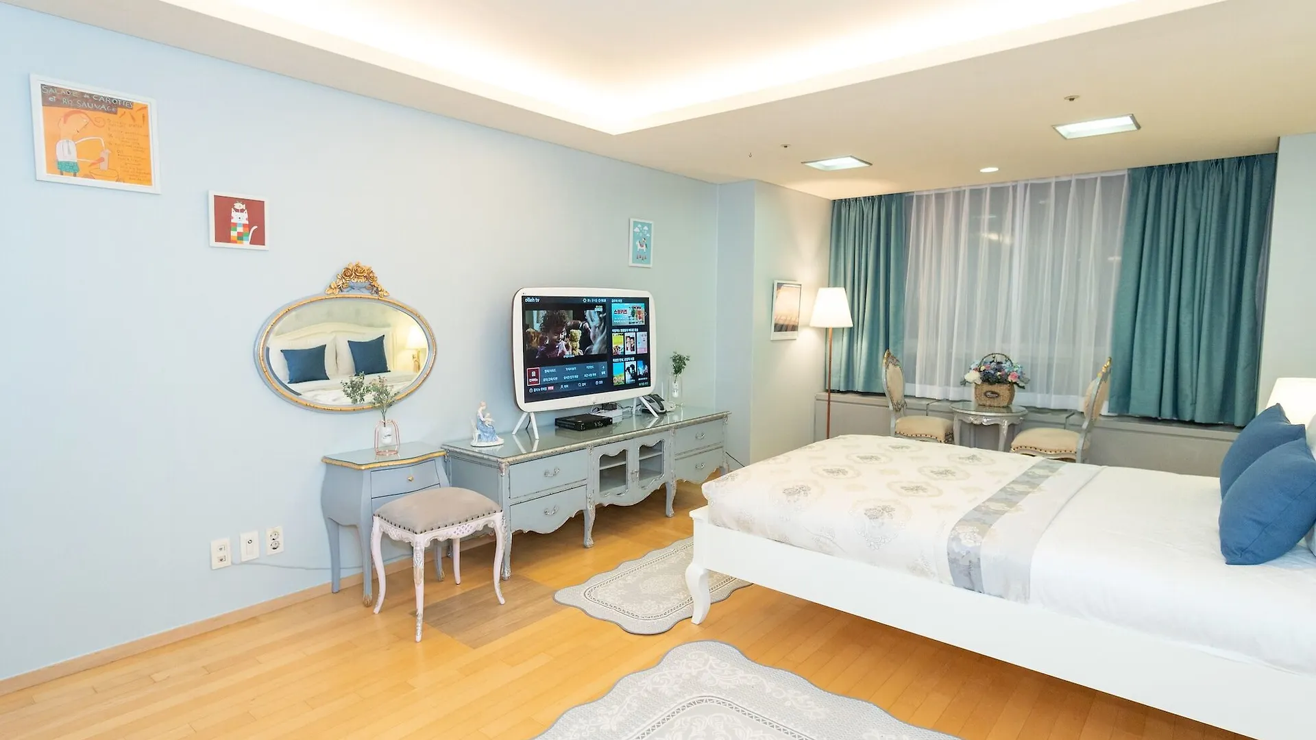 Airport Capsule Hotel Fly Me To The Moon Incheon